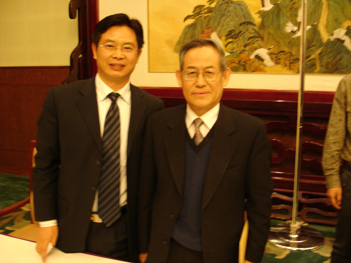 世界中醫藥學會聯合會副會長兼秘書長李振基訪問潔爾爽 